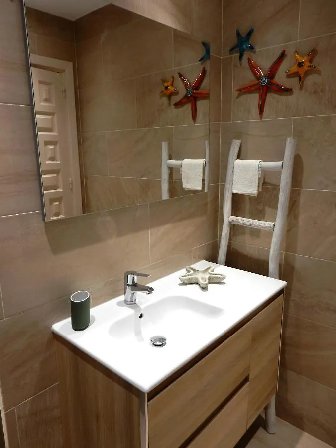Beach Villa ,Nerja, Seaview, Pool, 3 Bedrooms, Huge Terrace And Garden Casa vacanze