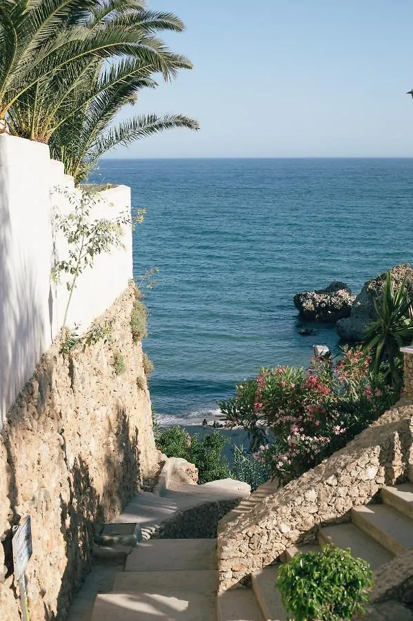 Beach Villa ,Nerja, Seaview, Pool, 3 Bedrooms, Huge Terrace And Garden 0*, Nerja Spain